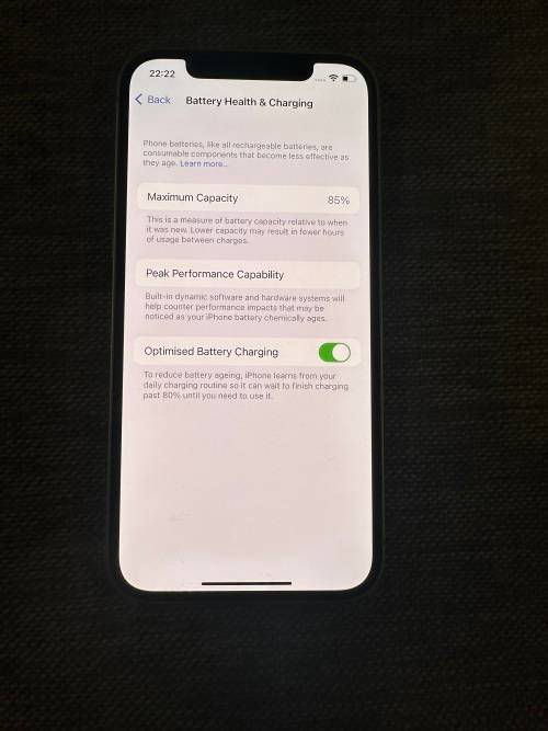 I PHONE 12  64 GB 85% BATTERY HEALTH