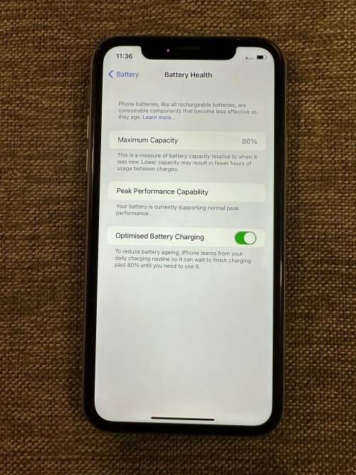 i PHONE XR 64GB MINT CONDITION AS NEW 86% BATT HEALTH