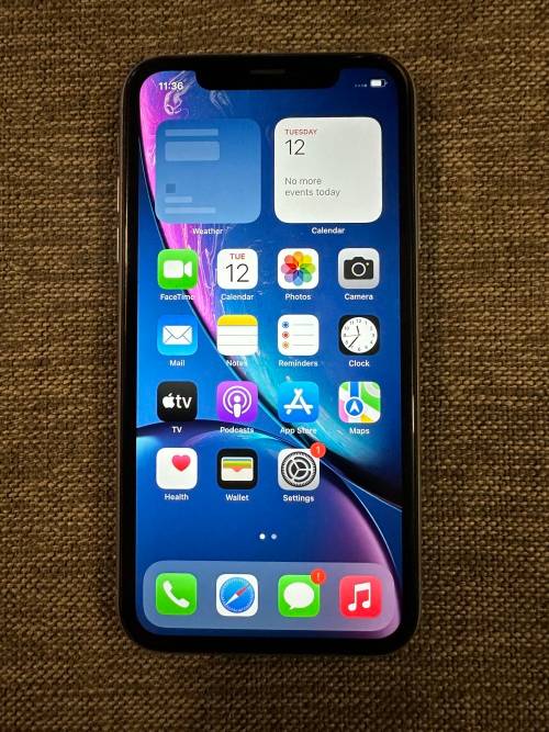 i PHONE XR 64GB MINT CONDITION AS NEW 86% BATT HEALTH