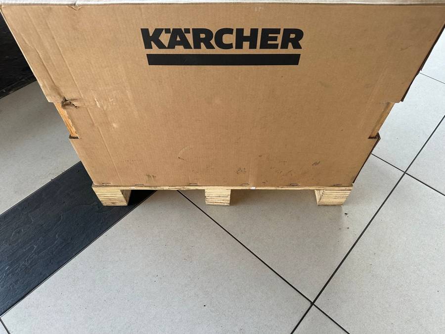 Kärcher HD 7/11-4 Cage HighPressure Washer New Retail 37K