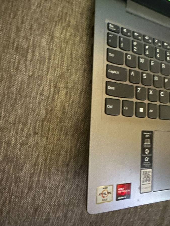 Lenovo IdeaPad 3 15ADA6 15.6-inch HD Laptop - AMD Athlon Gold 8gb Ram 256gbssd