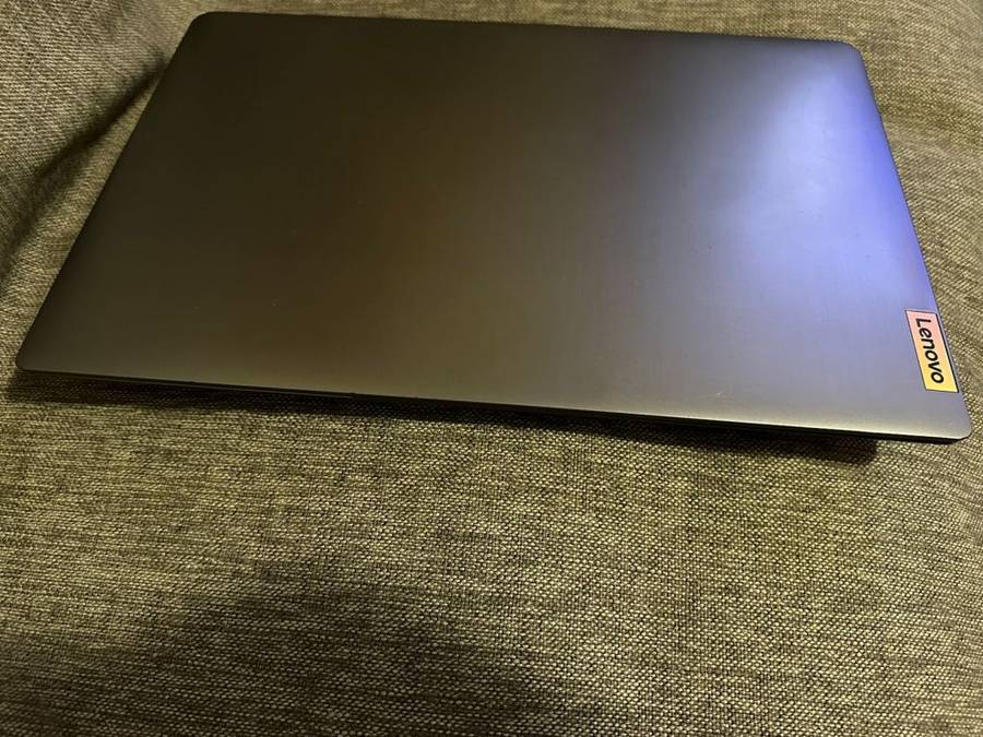 Lenovo IdeaPad 3 15ADA6 15.6-inch HD Laptop - AMD Athlon Gold 8gb Ram 256gbssd