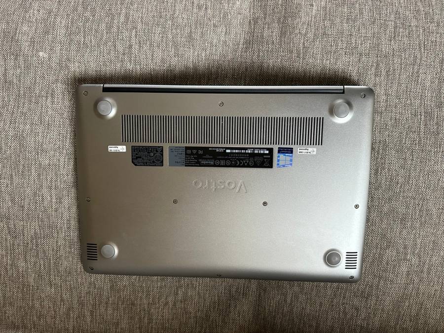 DELL Vostro 13  5370 8th Gen Intel Core i7-8550U 16gb Ram 512gb Ssd Mint Condition