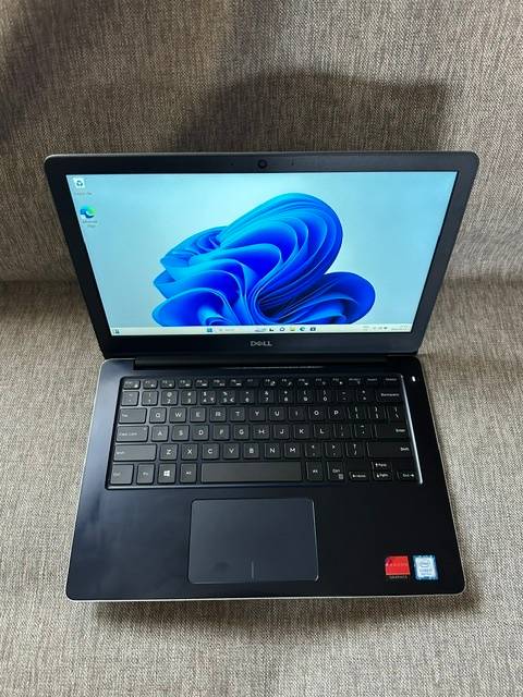 DELL Vostro 13  5370 8th Gen Intel Core i7-8550U 16gb Ram 512gb Ssd Mint Condition