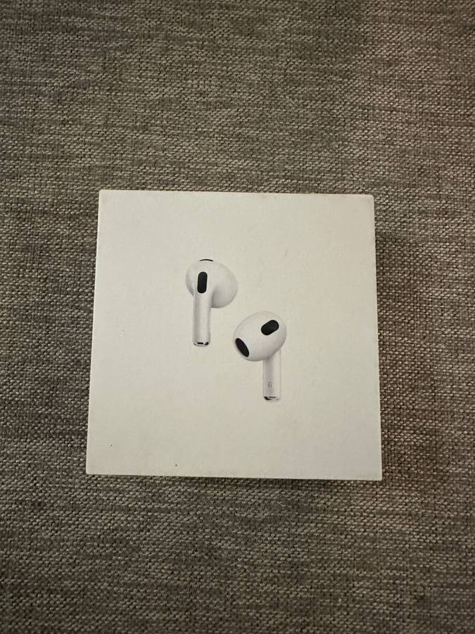 Apple AirPods 3rd Generation with Lightning Charging Case