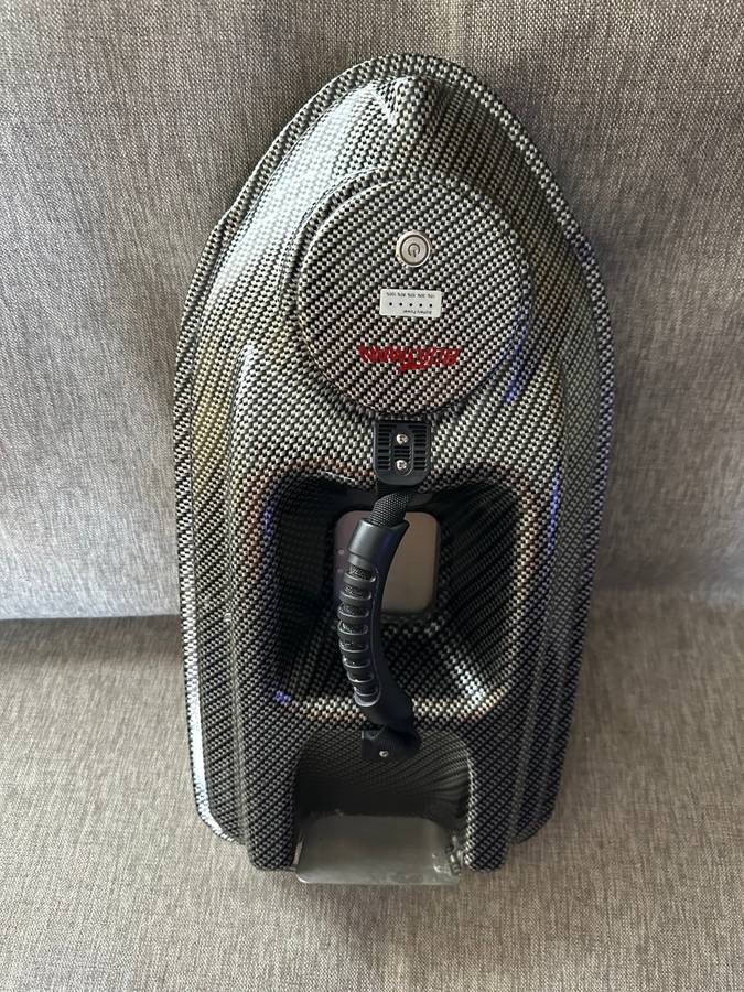 Actor Basic - Carbon Bait Boat