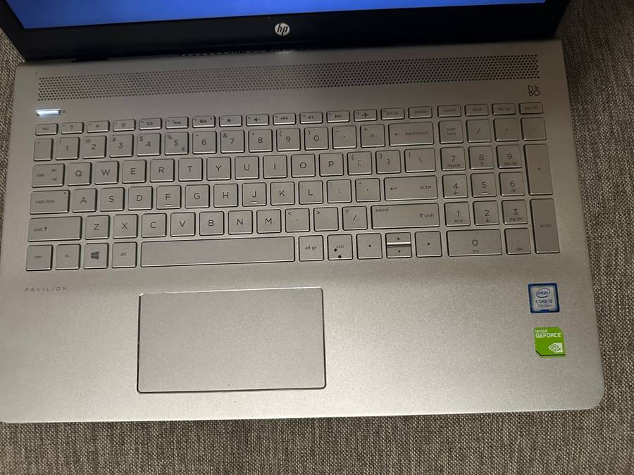 Pavilion 15 15-cc501ni i5-7200U 8GB Ram 24ogb Ssd 15.6` Nvidia Geforce 940MX New Battery