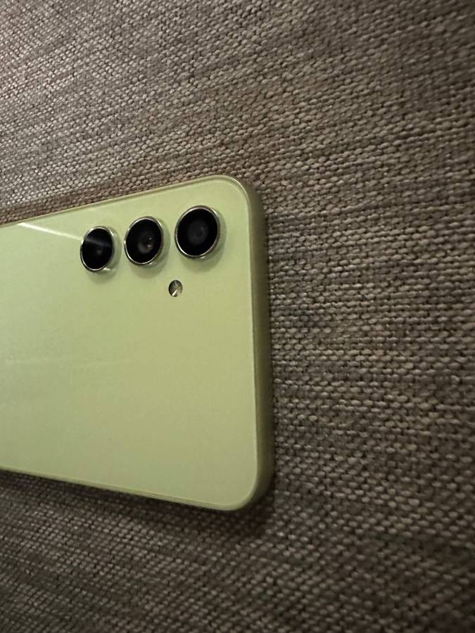 Samsung A54 5G Dual Sim  8GB RAM 256G MEMORY Mint As New Condition