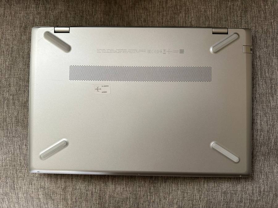 Hp Pavillion 15-Cs3002ni Core 17 10th gen 16gb ram 512gb ssd Intel [R] Iris[R] Plus Graphics