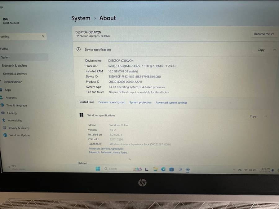 Hp Pavillion 15-Cs3002ni Core 17 10th gen 16gb ram 512gb ssd Intel [R] Iris[R] Plus Graphics