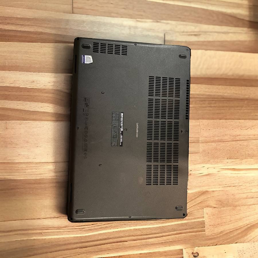 Dell Latitude 5590,8th Gen Intel i7-8650U@1.9GHz, 8GB RAM, 256GB m.2 SSD, 15.6` FHD Display, LTE
