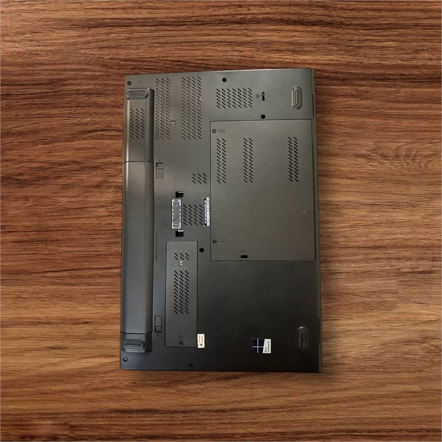 Lenovo T540p, Intel i5-4300M@2.6GHz, Nvidia Geforce GT 730M GPU, 8GB RAM, 1TB HDD