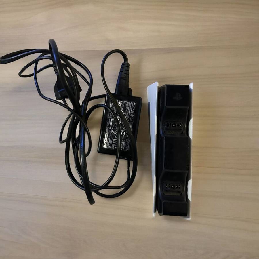 PLAYSTATION 5 CONTROLLER MODEL CFI-ZCT1W MINT