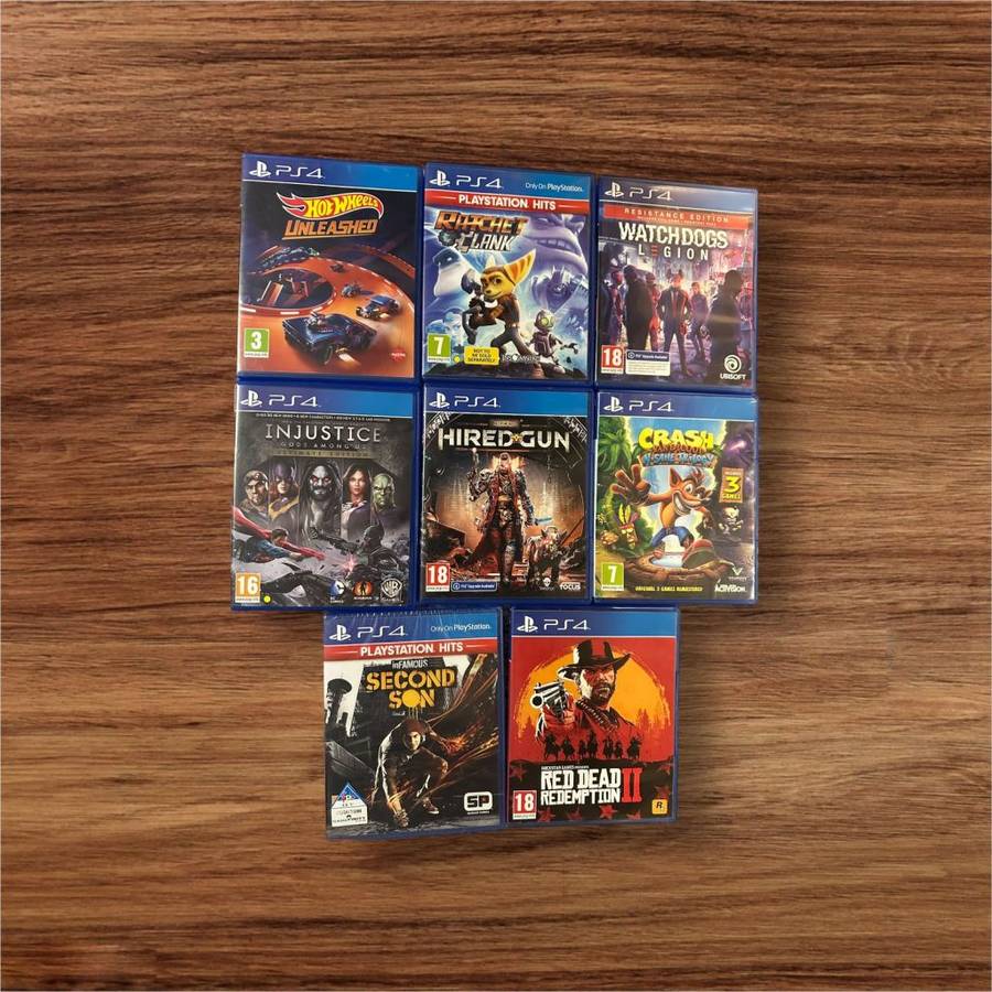 PLAYSTATION 4  SLIM 500GB WITH 8 GAMES &  2 CONTROLLERS