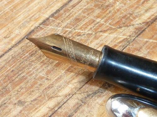 Fountain Pen with 14KT Gold Nib (ULTRA SCARCE)