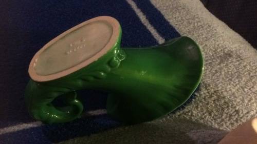 Lucia ware Green CORNUCOPIA Vase No. 7008, beautiful Condition