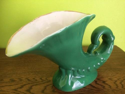 Lucia ware Green CORNUCOPIA Vase No. 7008, beautiful Condition