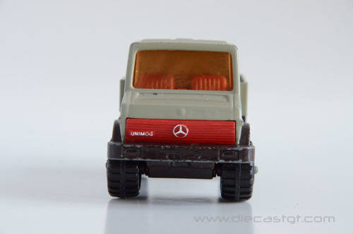Matchbox Super Kings K-30 Mercedes Unimog and K-32 Trailer