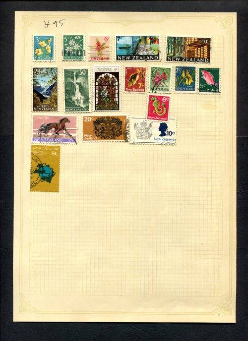 New Zealand - 17 Stamps Mounted (Hinged) On Old Album Page