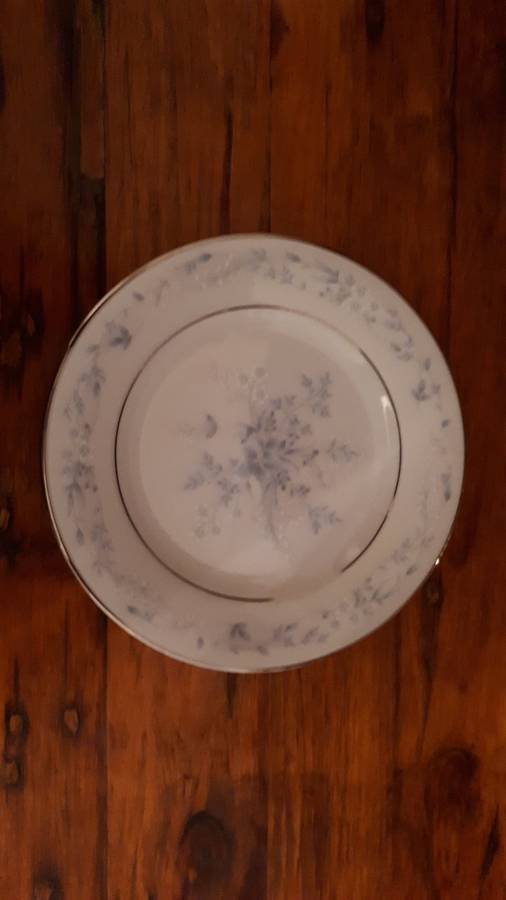 CRAZY MONDAY R1 AUCTION: VINTAGE JAPANESE NORITAKE Fine Porcelain Tea Plate (Carolyn Pattern 2693)