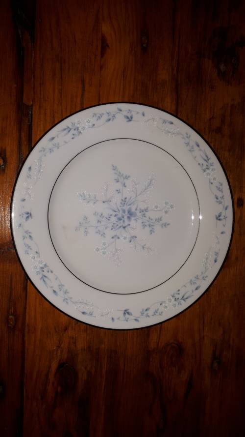 CRAZY MONDAY R1 AUCTION: VINTAGE JAPANESE NORITAKE Salad/Side Plate (Carolyn Pattern 2693)