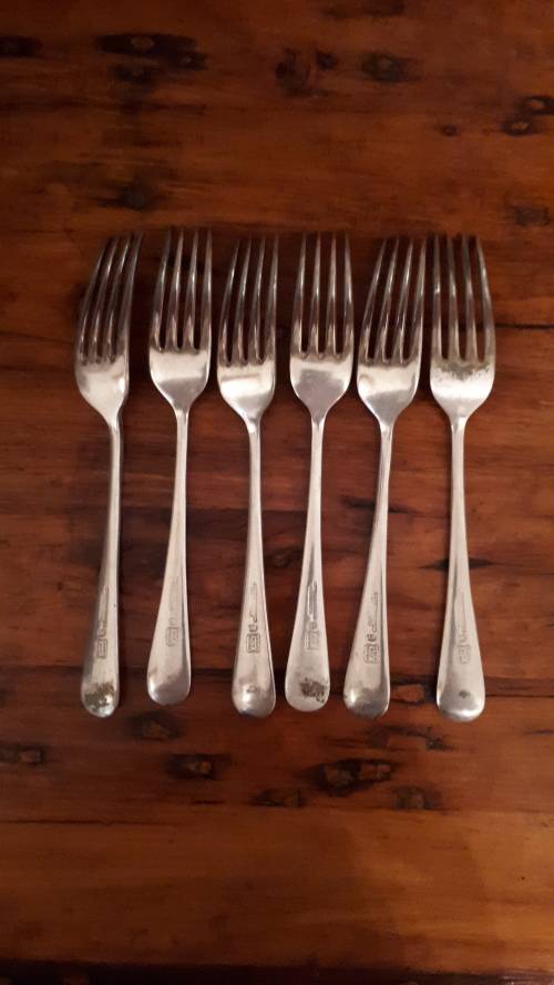 VINTAGE SET OF 6 IDENTICAL SILVER PLATED William Rodgers (Sheffield) Dinner forks