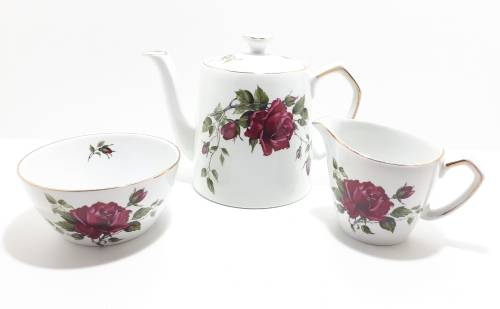21 Piece Alfred Meakin Glo White Tea Set - White With Red Roses And Gold Trim