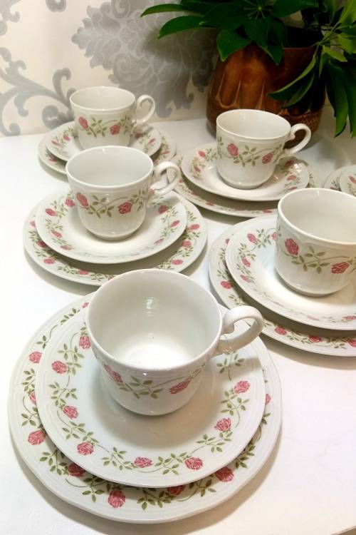 French Vintage Tea Set Of 6 Complete Mary Lou Tea Trios  Cup, Saucer & Tea Plate