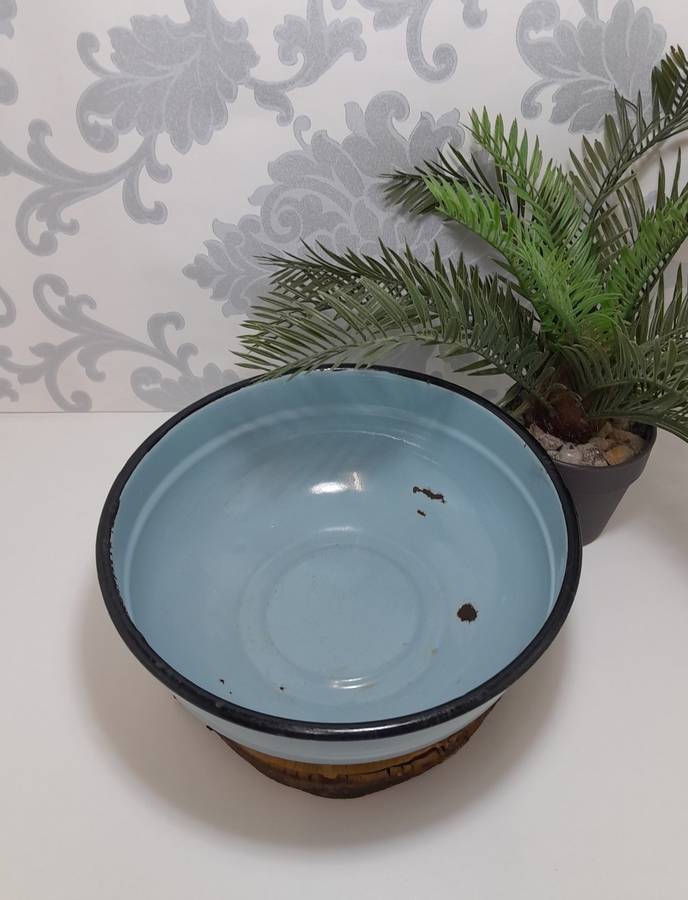 Rare Vintage Blue Enamel Bowl With Thick Black Rim