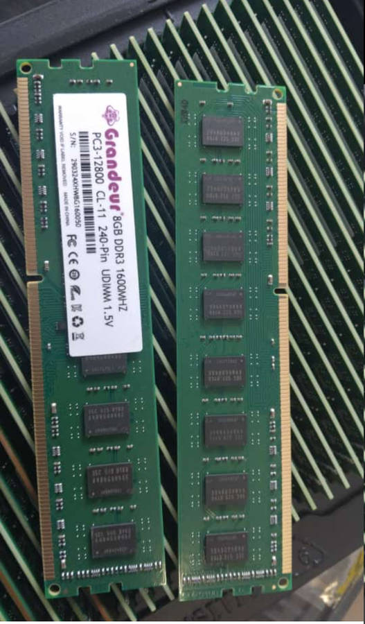 8GB DDR3 1600 MHz PC3-12800 CL11 240pin Non ECC Desktop Memory RAM UDIMM