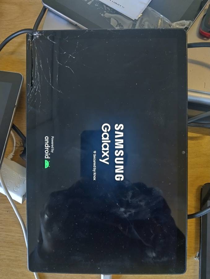 Samsung Galaxy Tab A7 10 (2020) Android tablet 32 LTE  Need Screen Replacement