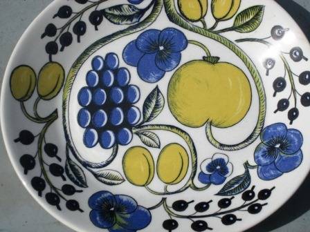 Large Oval Arabia Of Finland Paratiisi Pattern Dish Designed By Birger Kaipianen in 1969