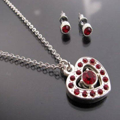 R80 only !! 3pcs Ruby Red Genuine Crystal Heart shaped Necklace & Earring Set !