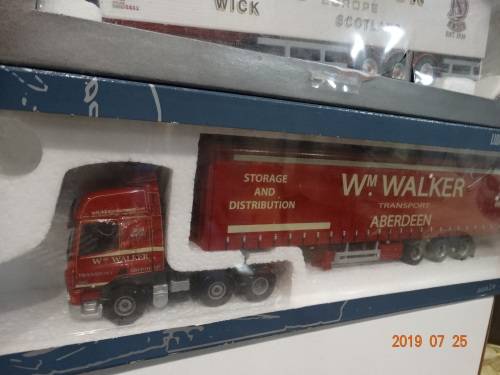 Truck + Trailer + additional Trailer     - WOW - Mint Condition - Great set together  - Bargain