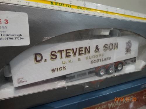 Truck + Trailer + additional Trailer     - WOW - Mint Condition - Great set together  - Bargain