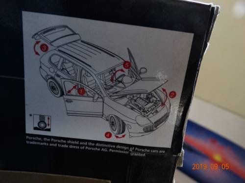 Porsche Cayenne Turbo , 1:18 - Maisto - Special Edition  - Mint Condition - Boxed - Bargain