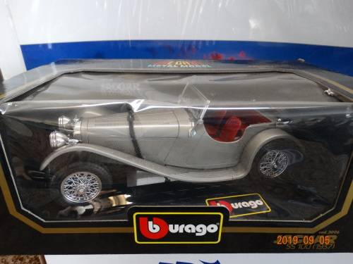 Jaguar SS 100 - 1937 , 1:18 - Bburago   - Mint Condition - Boxed - Bargain