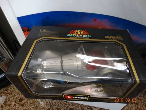 Jaguar SS 100 - 1937 , 1:18 - Bburago   - Mint Condition - Boxed - Bargain