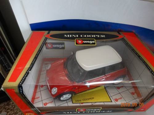 Mini Cooper  , 1:18 - Bburago   - Mint Condition - Boxed - Bargain