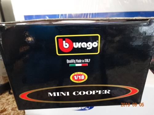 Mini Cooper  , 1:18 - Bburago   - Mint Condition - Boxed - Bargain