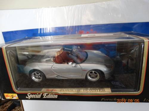 Porshe Boxster - Silver  , 1:18 - Maisto   - Mint Condition - Boxed - Bargain