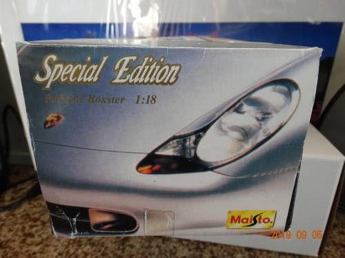 Porshe Boxster - Silver  , 1:18 - Maisto   - Mint Condition - Boxed - Bargain