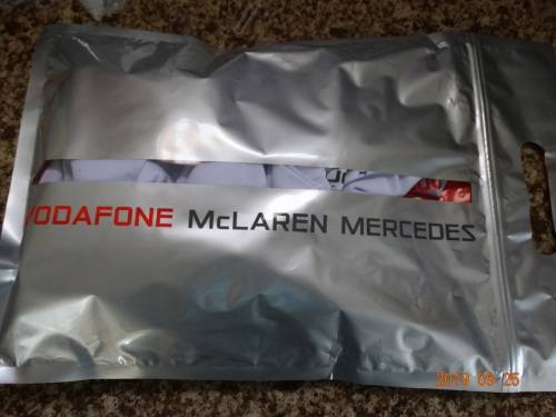 Mclaren Mercedes Vodafone  - T-Shirt for Men - XL- Print - Official Gear - WOW