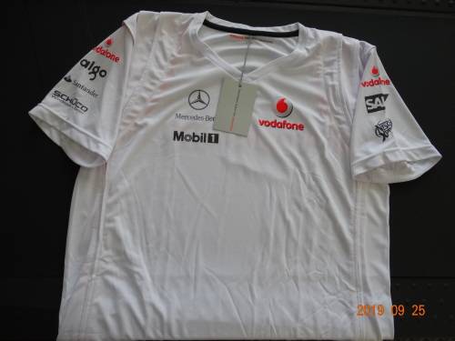 Mclaren Mercedes Vodafone  - T-Shirt for Men - XL- Print - Official Gear - WOW
