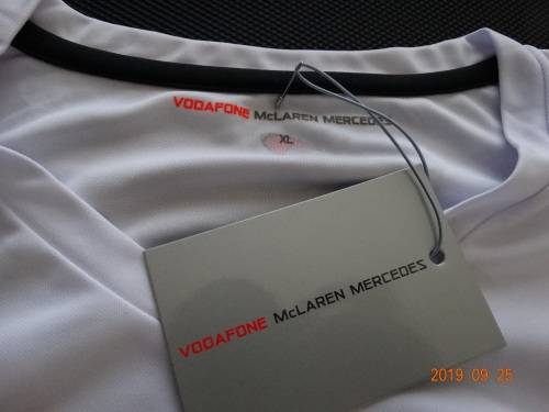 Mclaren Mercedes Vodafone  - T-Shirt for Men - XL- Print - Official Gear - WOW
