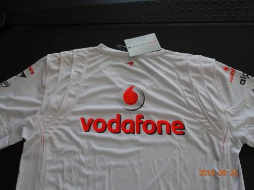 Mclaren Mercedes Vodafone  - T-Shirt for Men - XL- Print - Official Gear - WOW