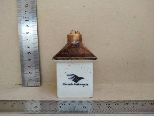 Vintage! EMPTY BALI MOON LIQUEUR BOTTLE For Garuda Airways, 50ml - Pagoda / Hut Shaped