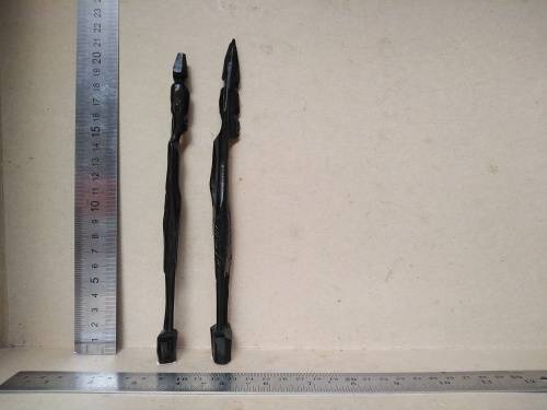 Vintage! Malawi - Ebony Wood Carvings - Pair Of Skinny Tribesman