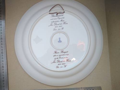 Vintage! German - AK Kaiser - Flower Bouquet - Porcelain Wall Plate