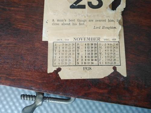 Antique! 1928 - Wooden - Tie / Flower Press